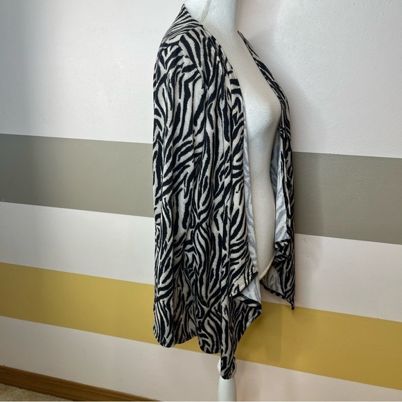 2/$25 Zoel Zebra Tiger Animal Print Business Office Casual Fly Away Cardigan M - Picture 4 of 11